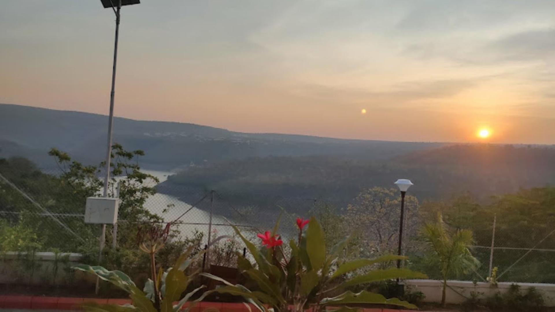 Hotel Haritha , Eegalapenta Srisailam 外观 照片